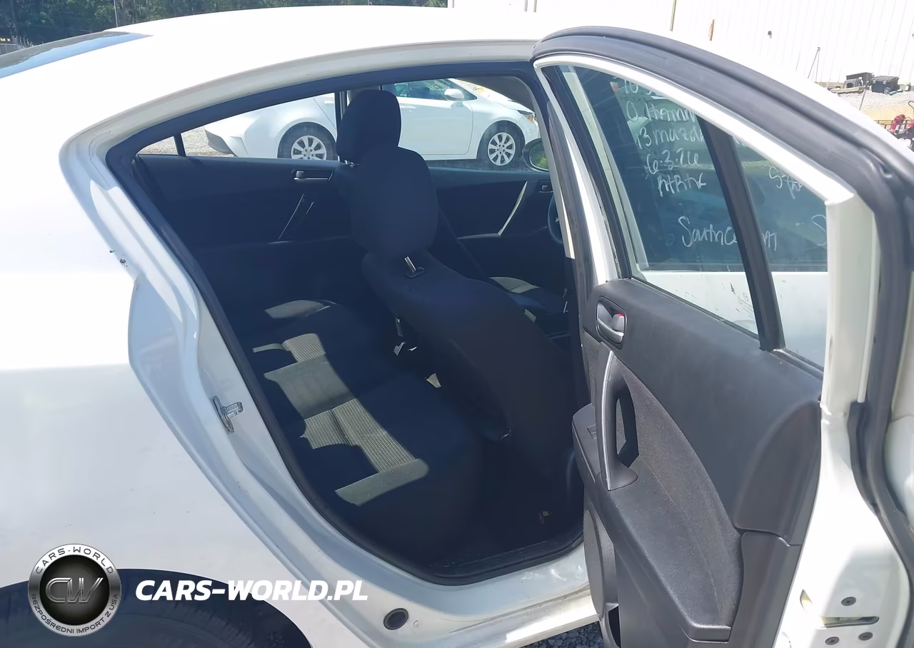 2013 Mazda Mazda3 I Sport VIN:JM1BL1U77D1705391 - 8