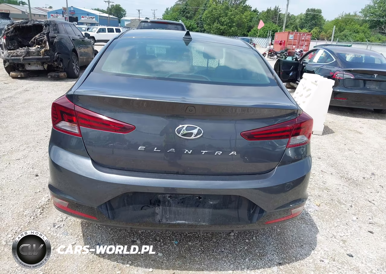 2020 Hyundai Elantra Sel VIN:5NPD84LF8LH564701 - 16