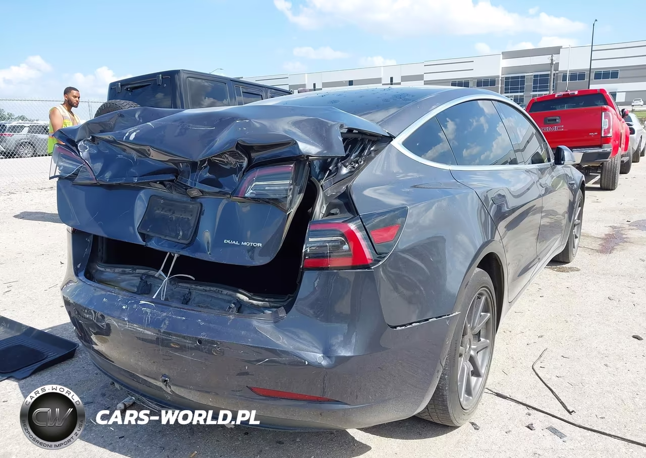 2020 Tesla Model 3 Long Range Dual Motor All-Wheel Drive VIN:5YJ3E1EB9LF534795 - 4