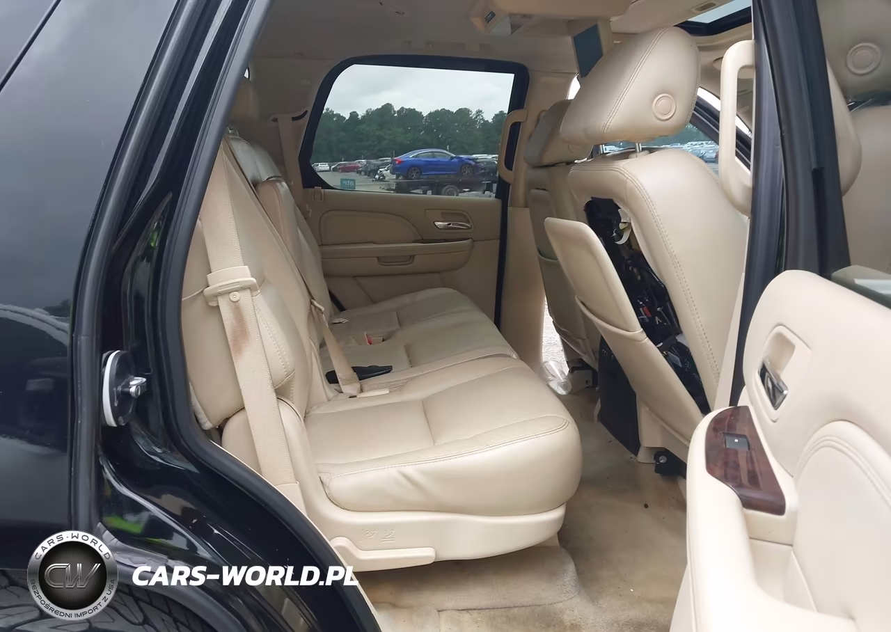 2007 Cadillac Escalade Standard VIN:1GYEC63877R374249 - 8