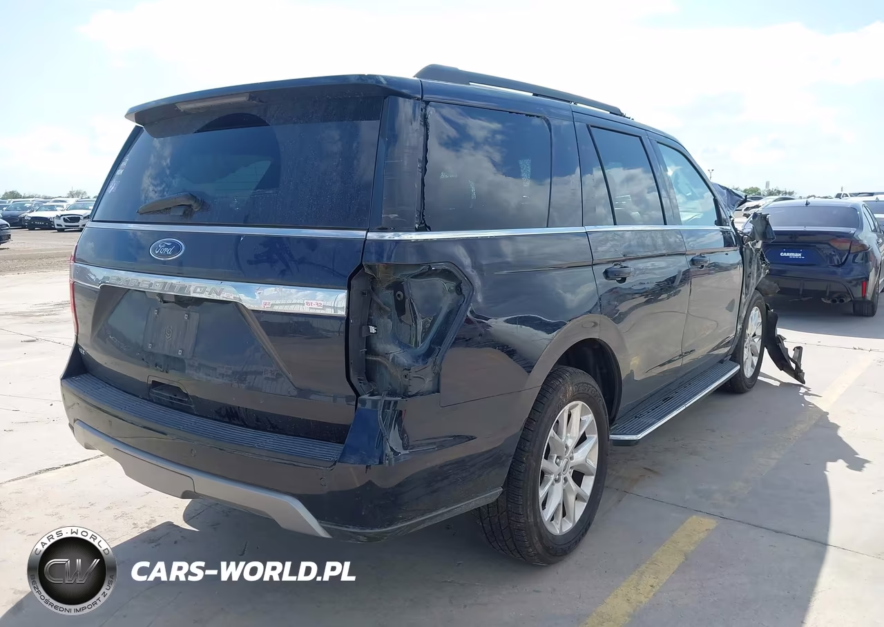 2021 Ford Expedition Xlt VIN:1FMJU1HT4MEA04215 - 4