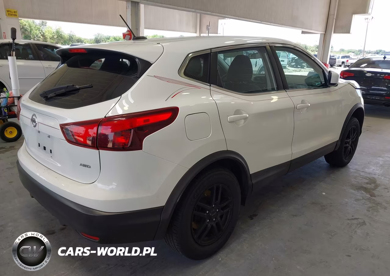 2019 Nissan Rogue Sport S VIN:JN1BJ1CR8KW335449 - 4