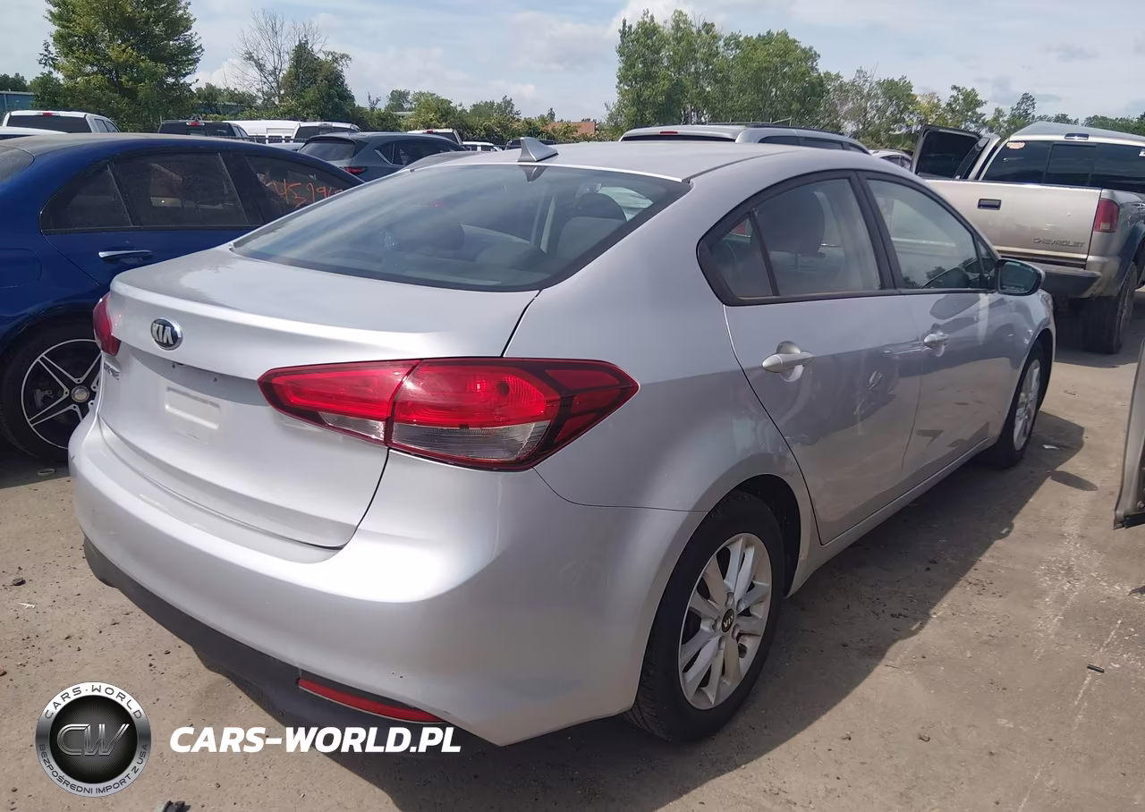 2017 Kia Forte Lx VIN:3KPFL4A77HE009785 - 4