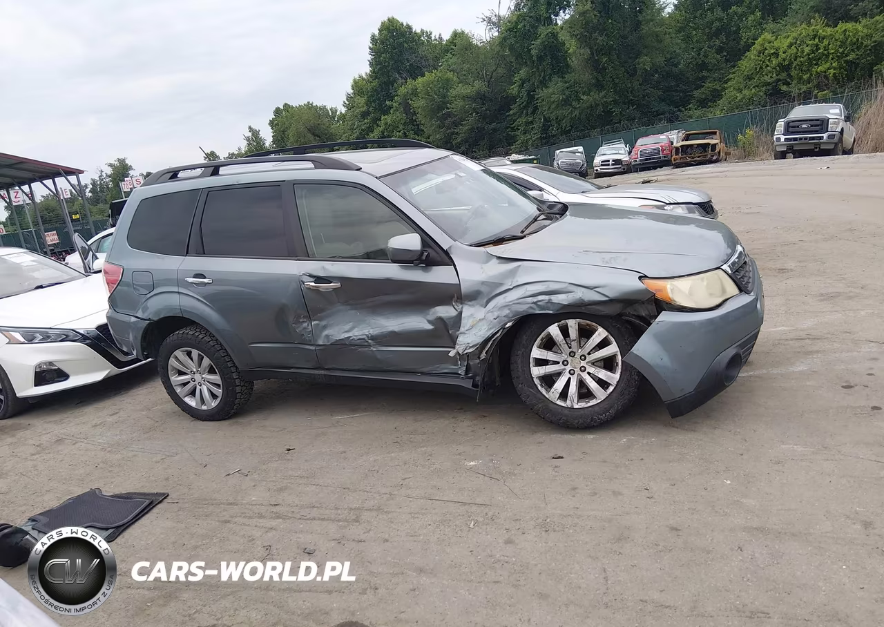 2011 Subaru Forester 2.5X Premium VIN:JF2SHACC0BH704752 - 14