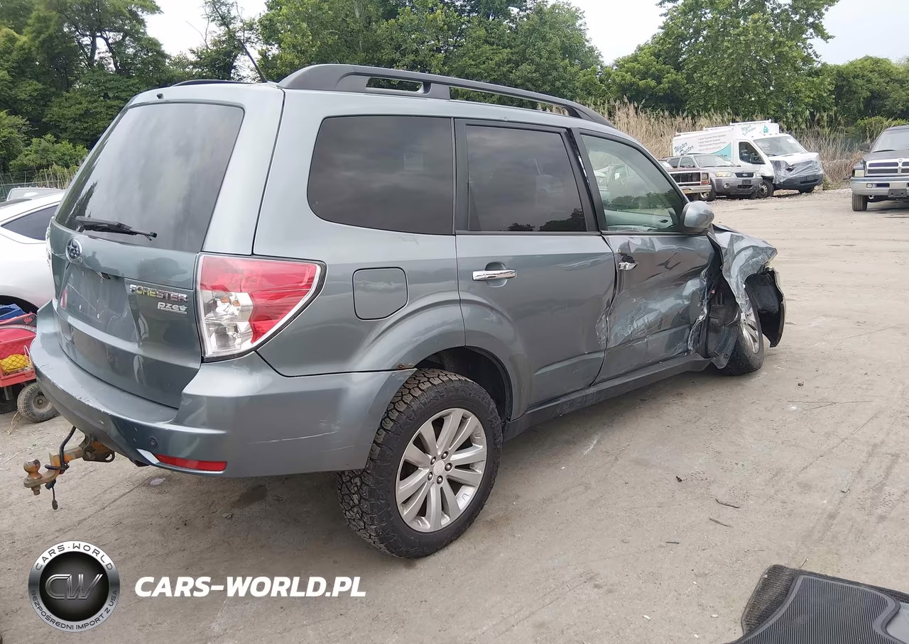 2011 Subaru Forester 2.5X Premium VIN:JF2SHACC0BH704752 - 4