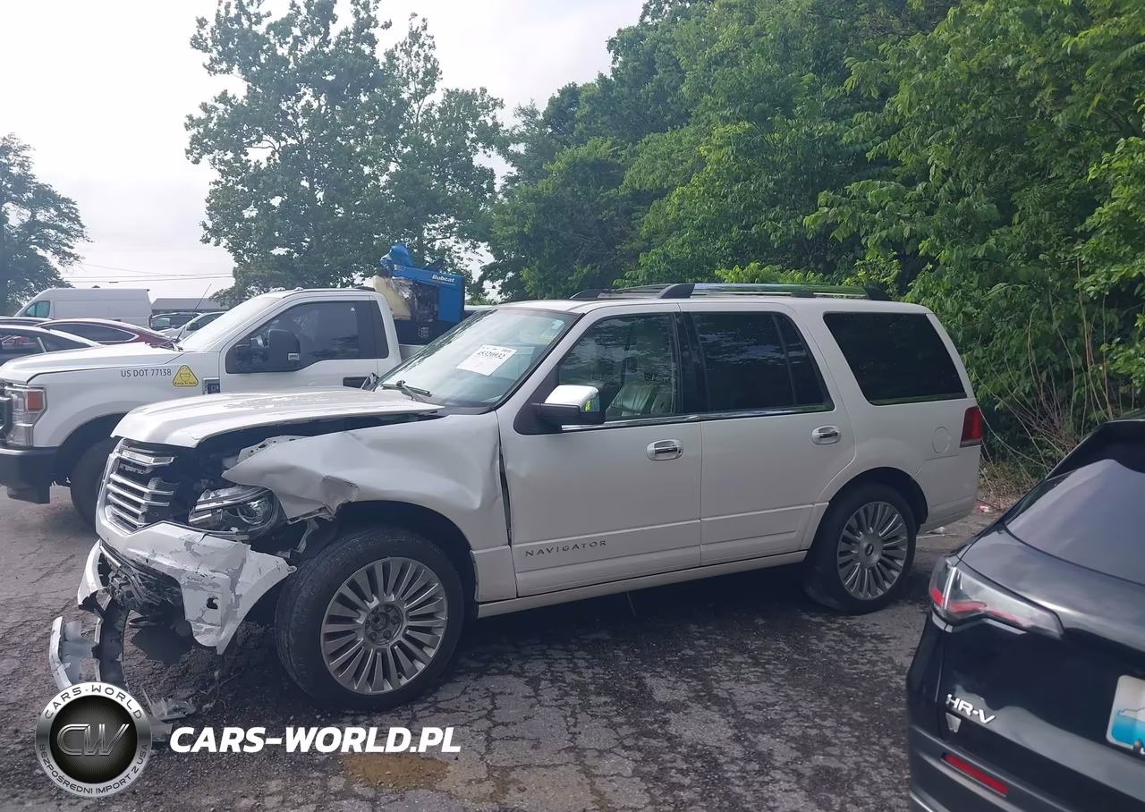 2015 Lincoln Navigator VIN:5LMJJ2HT9FEJ05992 - 14