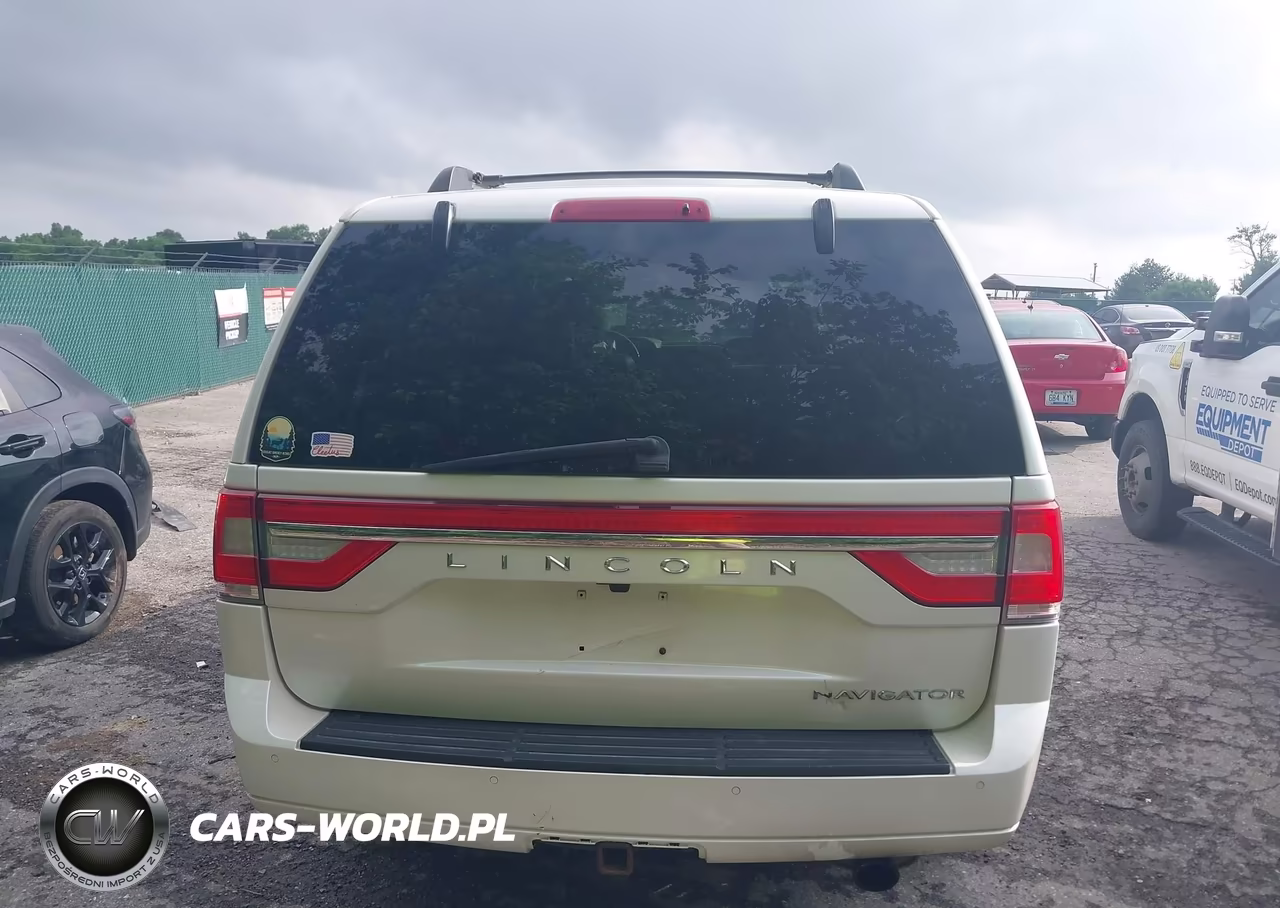 2015 Lincoln Navigator VIN:5LMJJ2HT9FEJ05992 - 16