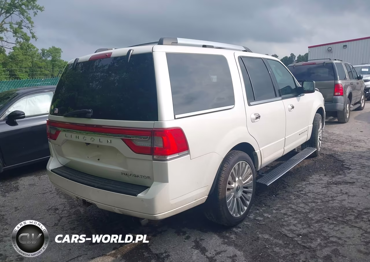 2015 Lincoln Navigator VIN:5LMJJ2HT9FEJ05992 - 4