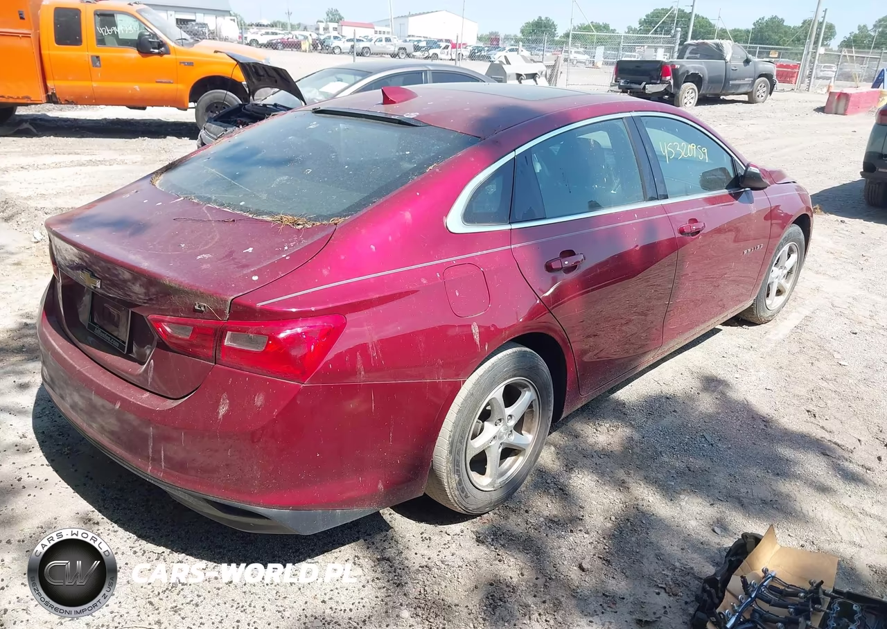 2018 Chevrolet Malibu Lt VIN:1G1ZD5ST9JF110780 - 4