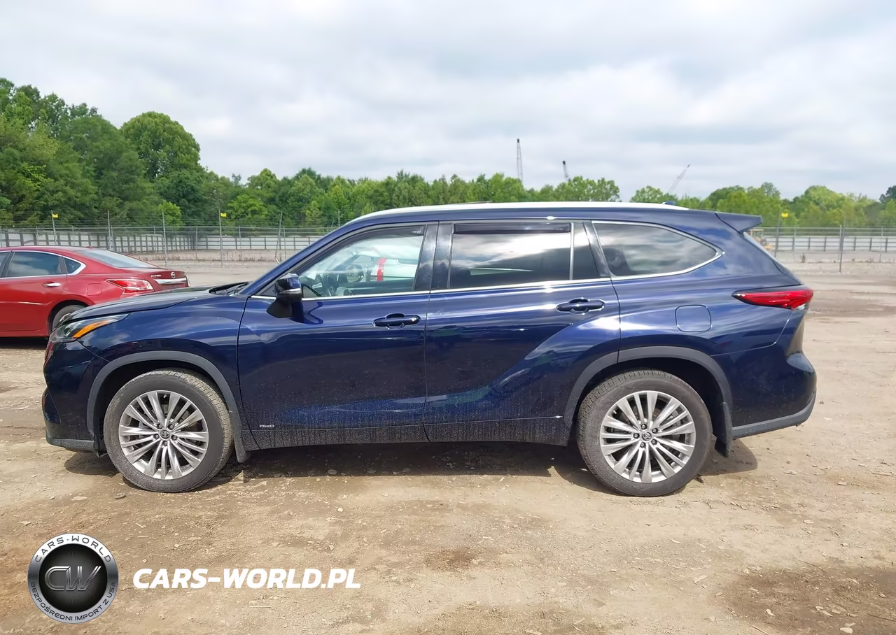 2022 Toyota Highlander Hybrid Platinum VIN:5TDEBRCH7NS088099 - 14