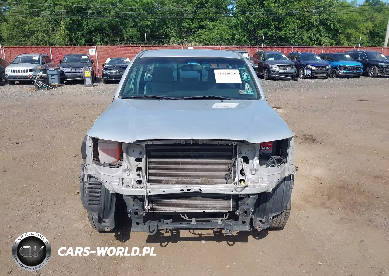 2010 Toyota Tacoma VIN:5TENX4CN5AZ700646 - 13
