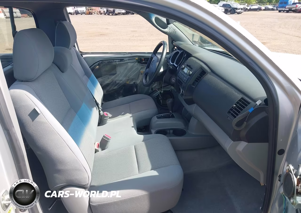 2010 Toyota Tacoma VIN:5TENX4CN5AZ700646 - 5