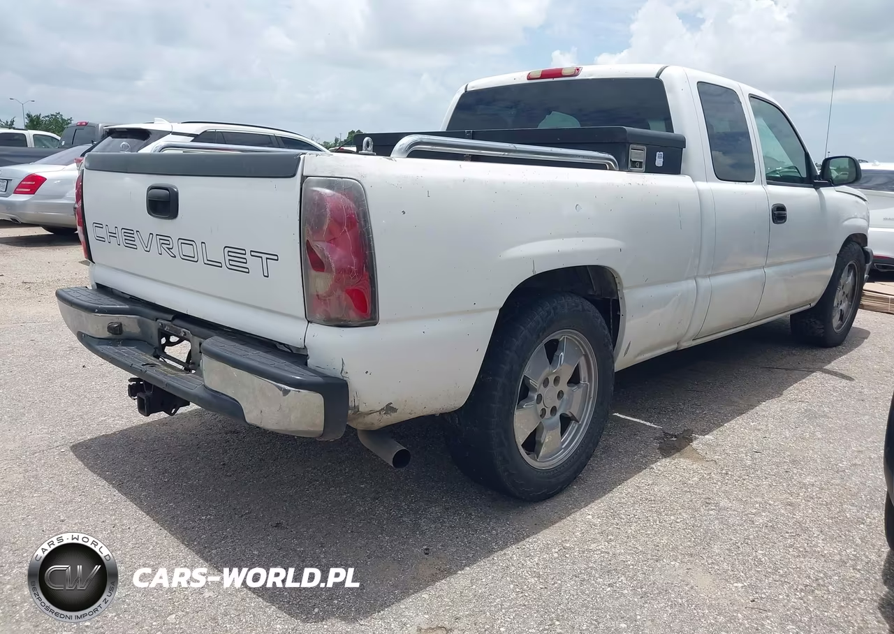 2003 Chevrolet Silverado 1500 Work Truck VIN:2GCEC19X631366198 - 4