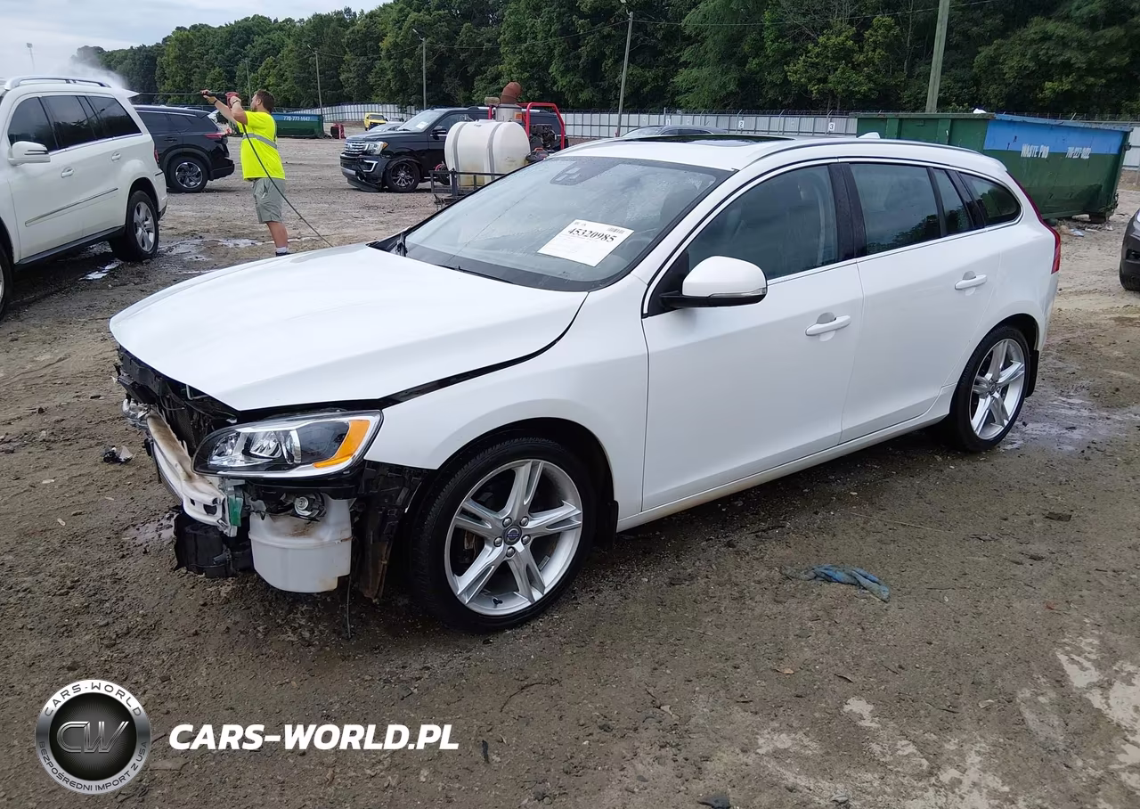 2016 Volvo V60 T5 Platinum VIN:YV1612SM9G1311847 - 2