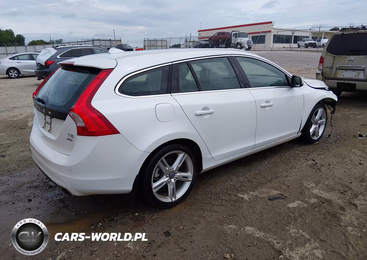 2016 Volvo V60 T5 Platinum VIN:YV1612SM9G1311847 - 4