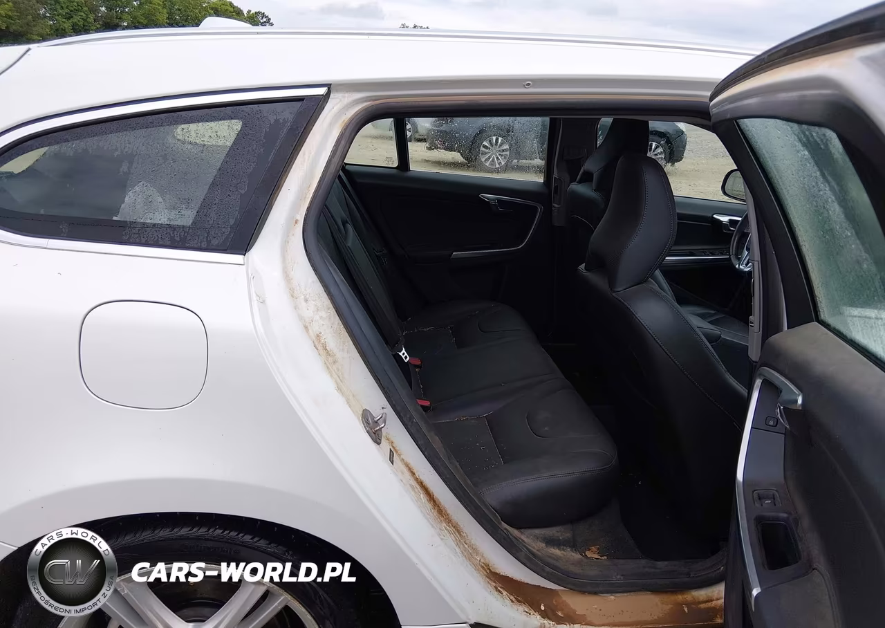 2016 Volvo V60 T5 Platinum VIN:YV1612SM9G1311847 - 8