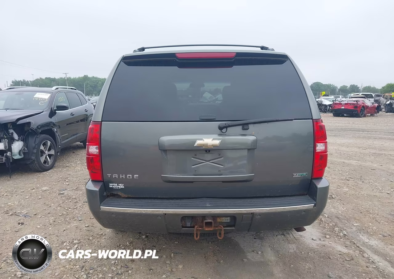 2011 Chevrolet Tahoe Ltz VIN:1GNSKCE03BR172042 - 16