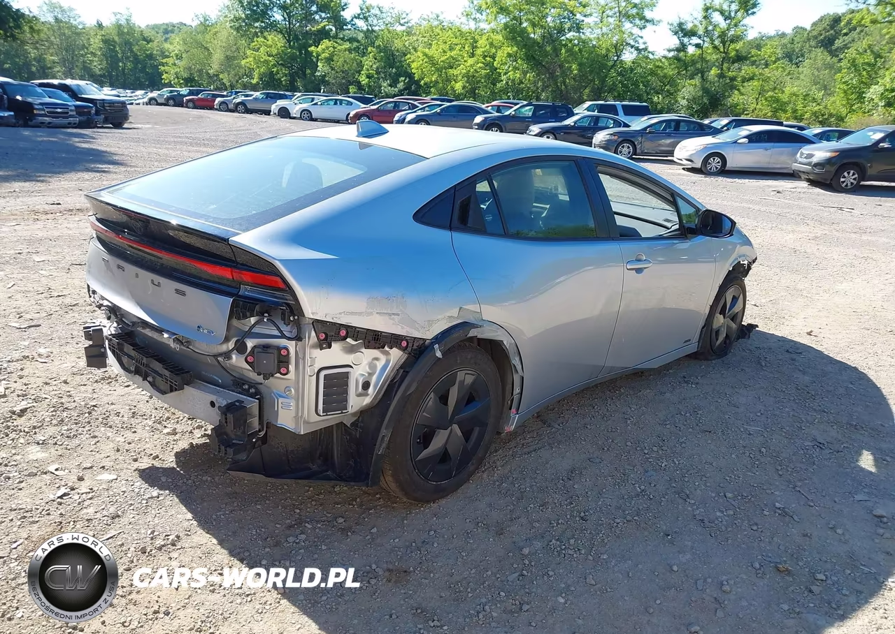 2024 Toyota Prius Le Awd-E VIN:JTDADABU4R3010511 - 4
