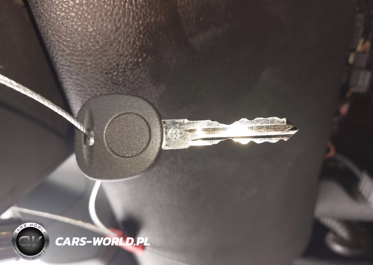 2010 Cadillac Escalade Premium VIN:1GYUCCEF8AR192993 - 11