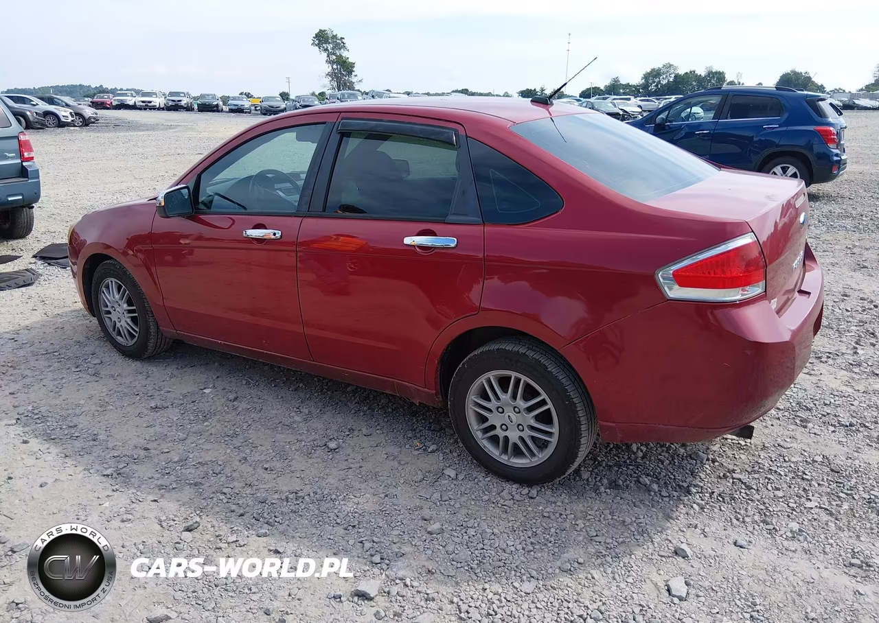 2010 Ford Focus Se VIN:1FAHP3FN8AW106008 - 3
