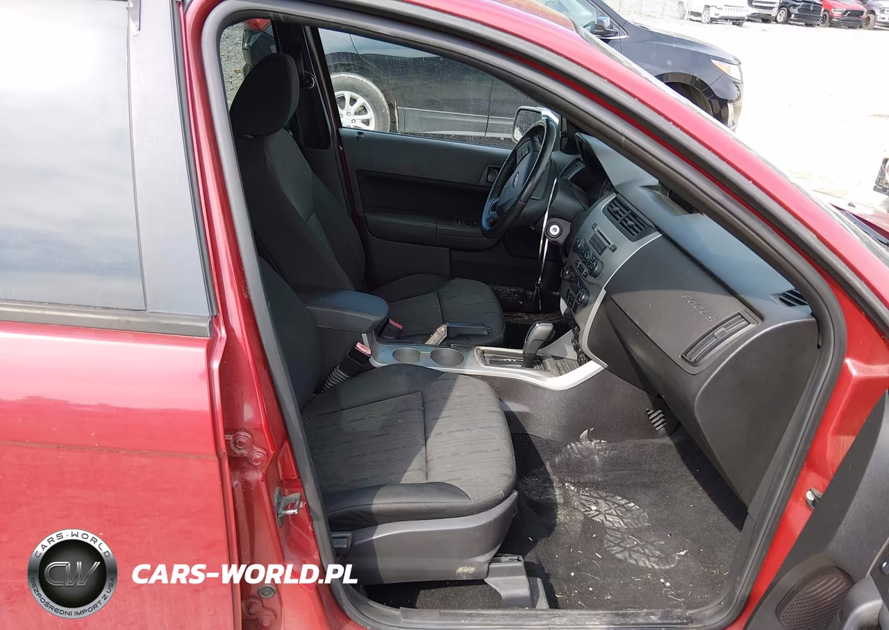 2010 Ford Focus Se VIN:1FAHP3FN8AW106008 - 5