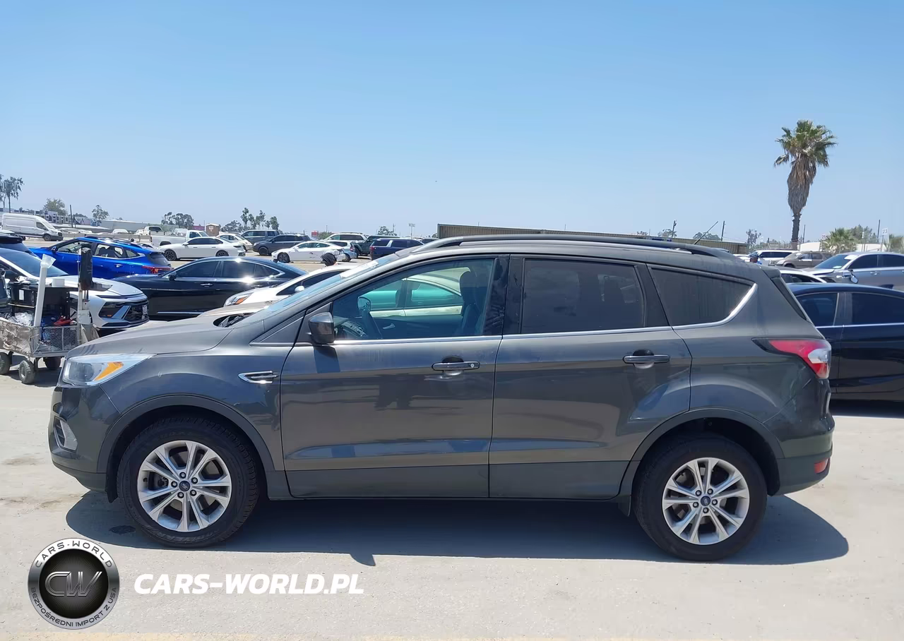 2018 Ford Escape Se VIN:1FMCU9GD0JUA99567 - 14