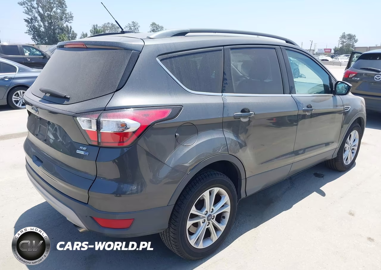 2018 Ford Escape Se VIN:1FMCU9GD0JUA99567 - 4