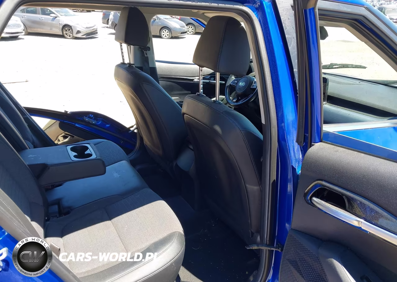 2021 Kia Seltos S VIN:KNDEUCAA3M7155268 - 8