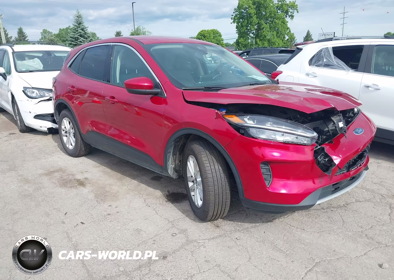2020 Ford Escape Se