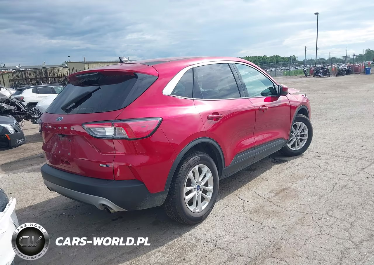 2020 Ford Escape Se VIN:1FMCU9G63LUC27613 - 4