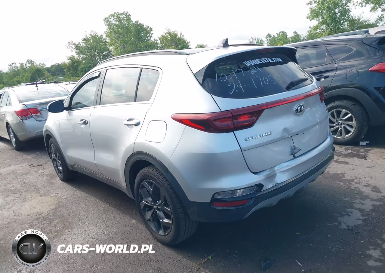 2020 Kia Sportage S VIN:KNDP63AC2L7711170 - 3