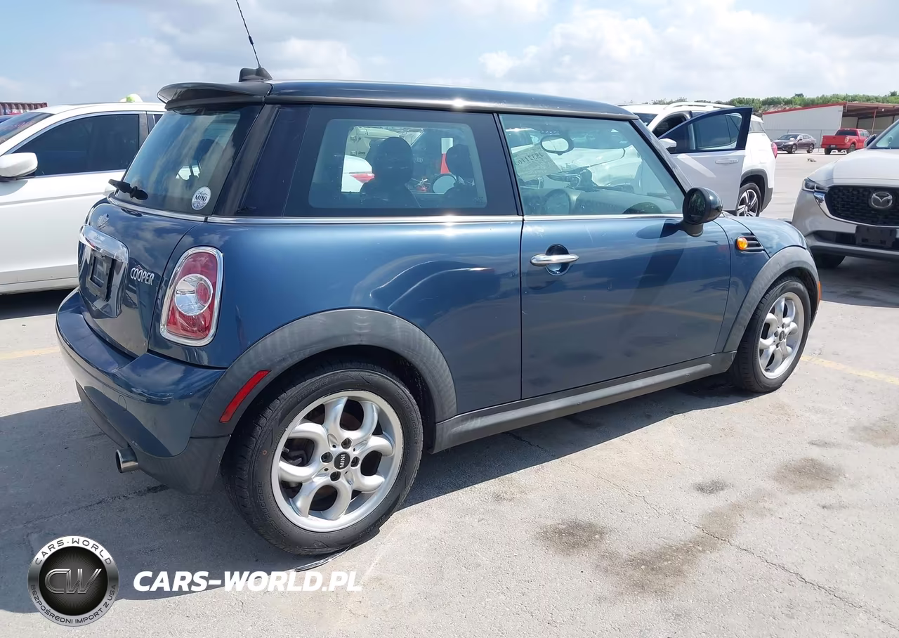 2011 Mini Cooper VIN:WMWSU3C59BT091905 - 4