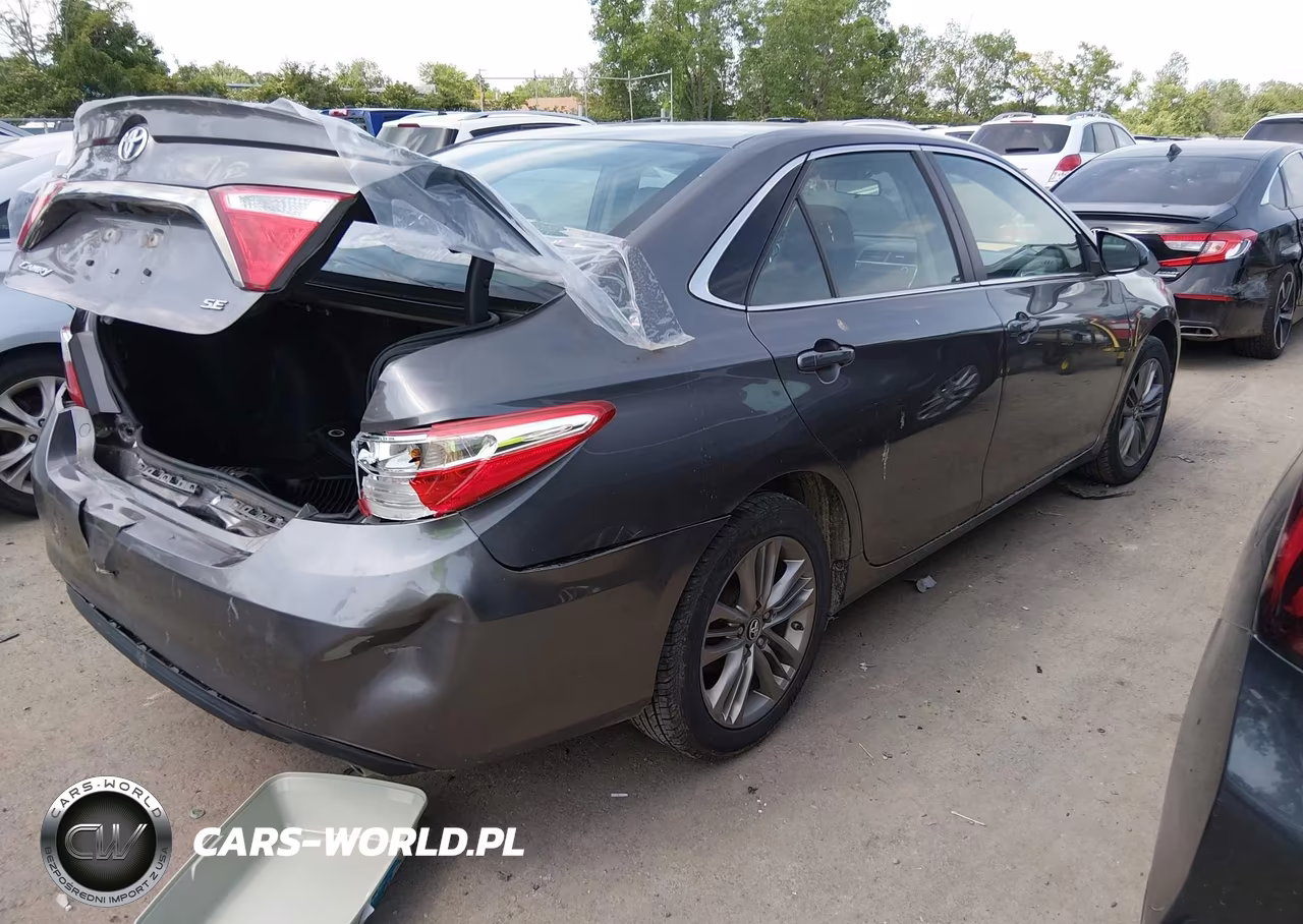 2017 Toyota Camry Se VIN:4T1BF1FK7HU377284 - 4