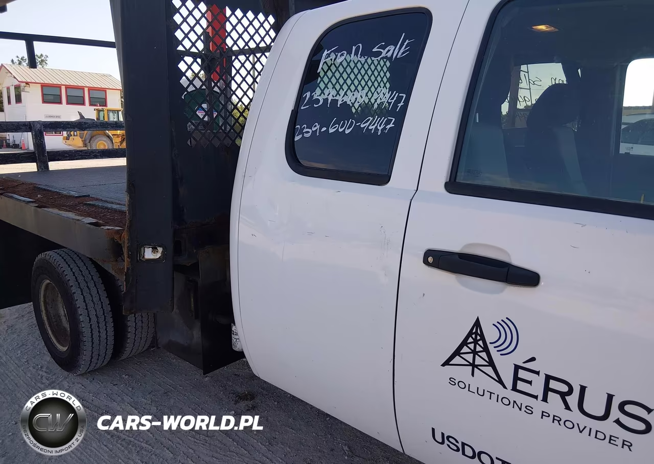 2007 GMC Sierra 3500 Chassis Work Truck VIN:1GDJK396X7E585220 - 11