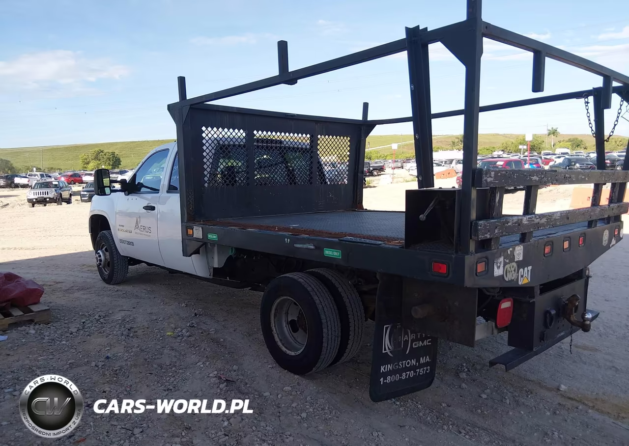 2007 GMC Sierra 3500 Chassis Work Truck VIN:1GDJK396X7E585220 - 14