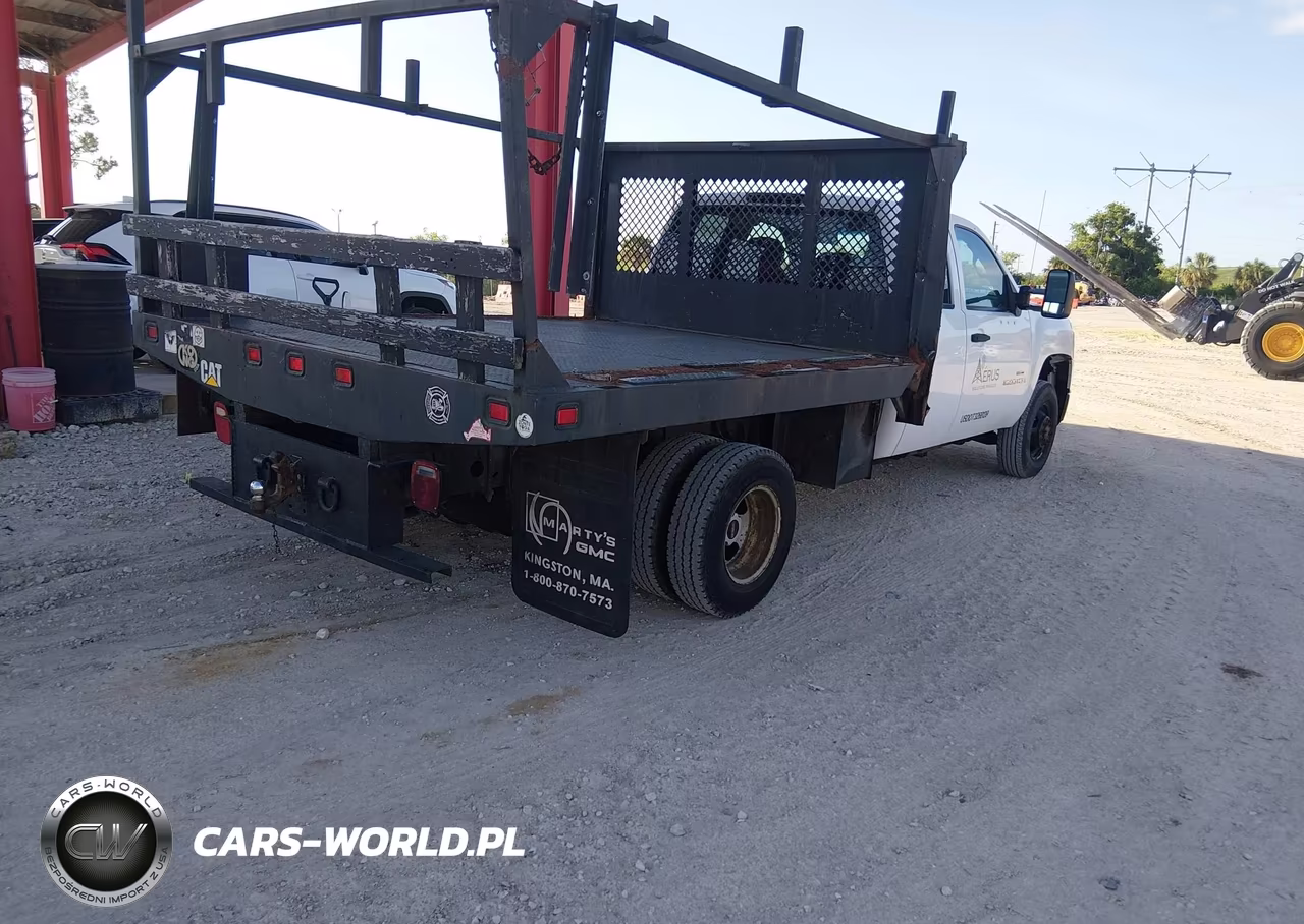 2007 GMC Sierra 3500 Chassis Work Truck VIN:1GDJK396X7E585220 - 4