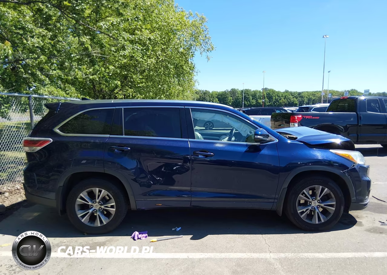 2015 Toyota Highlander Xle V6 VIN:5TDJKRFH0FS166573 - 13