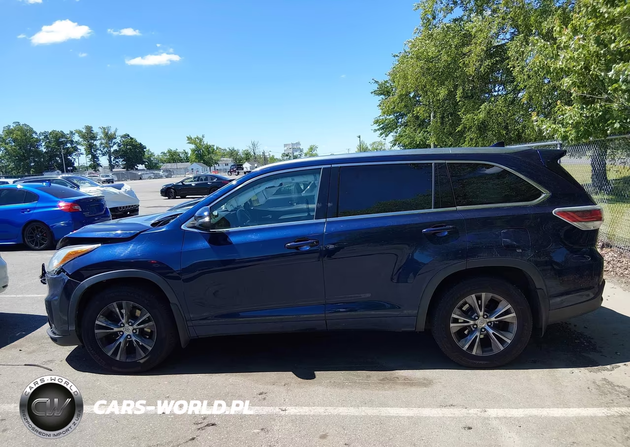 2015 Toyota Highlander Xle V6 VIN:5TDJKRFH0FS166573 - 14
