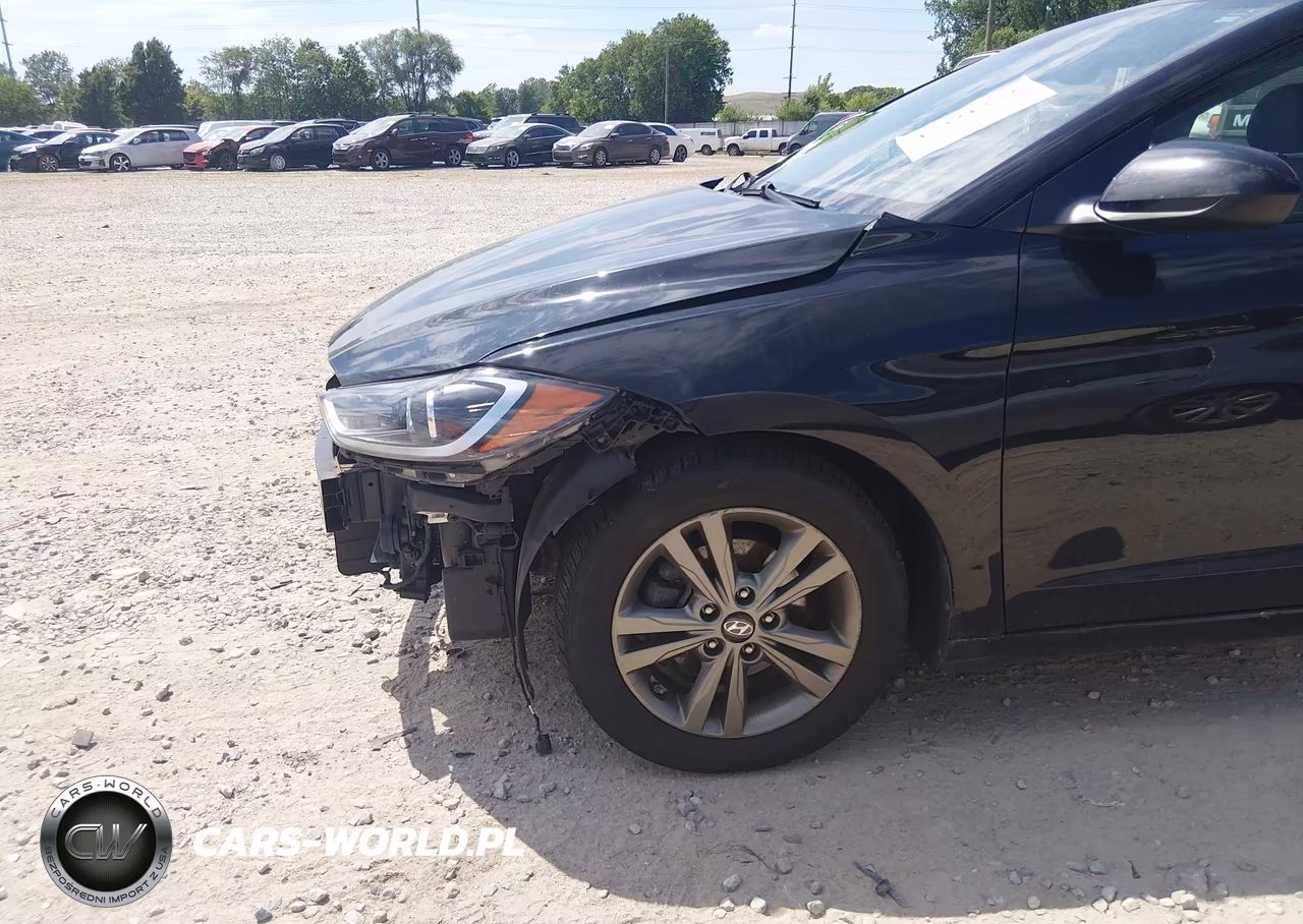 2018 Hyundai Elantra Value Edition VIN:5NPD84LF9JH266848 - 17