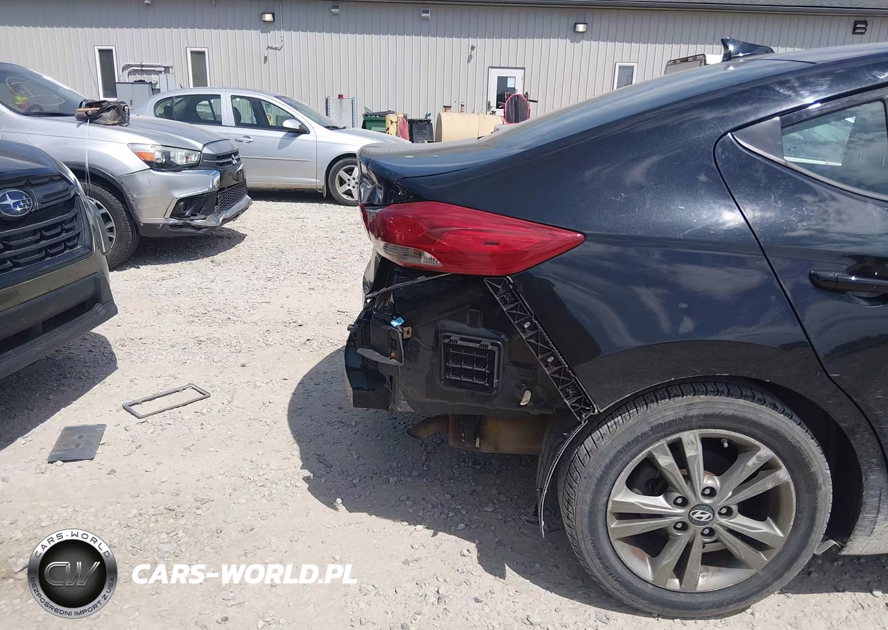 2018 Hyundai Elantra Value Edition VIN:5NPD84LF9JH266848 - 19