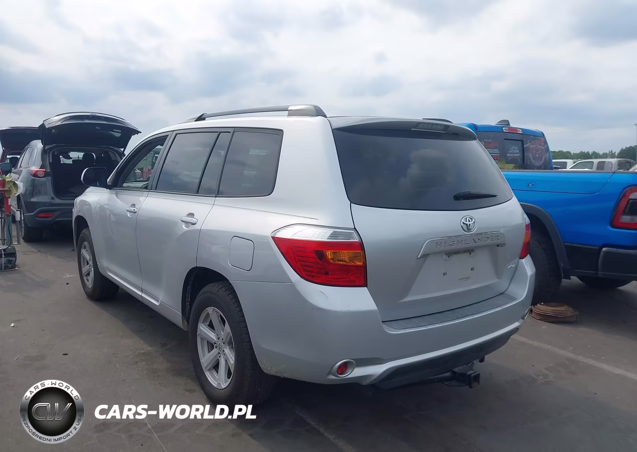 2010 Toyota Highlander Base V6 VIN:5TDBK3EH1AS012336 - 3