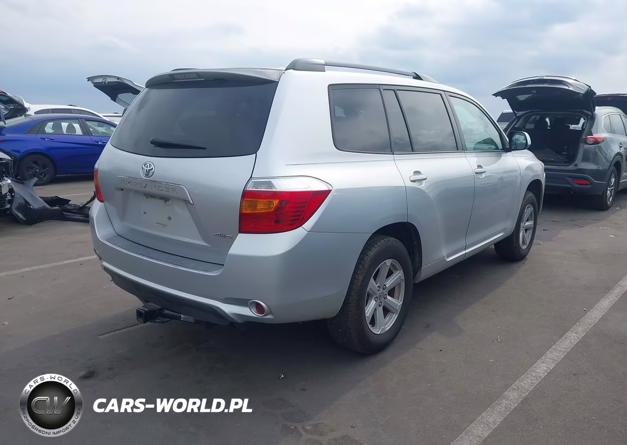 2010 Toyota Highlander Base V6 VIN:5TDBK3EH1AS012336 - 4
