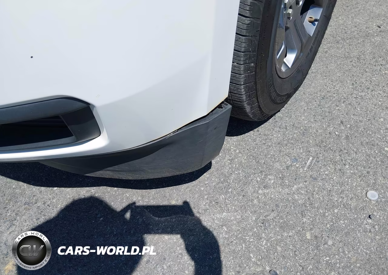 2018 Chevrolet Tahoe Ls VIN:1GNSKAEC7JR338768 - 12