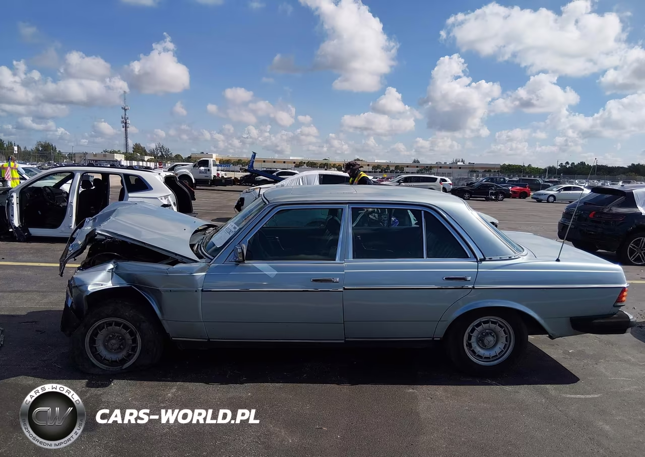 1982 Mercedes-Benz 240 D VIN:WDBAB23A2CB338375 - 13