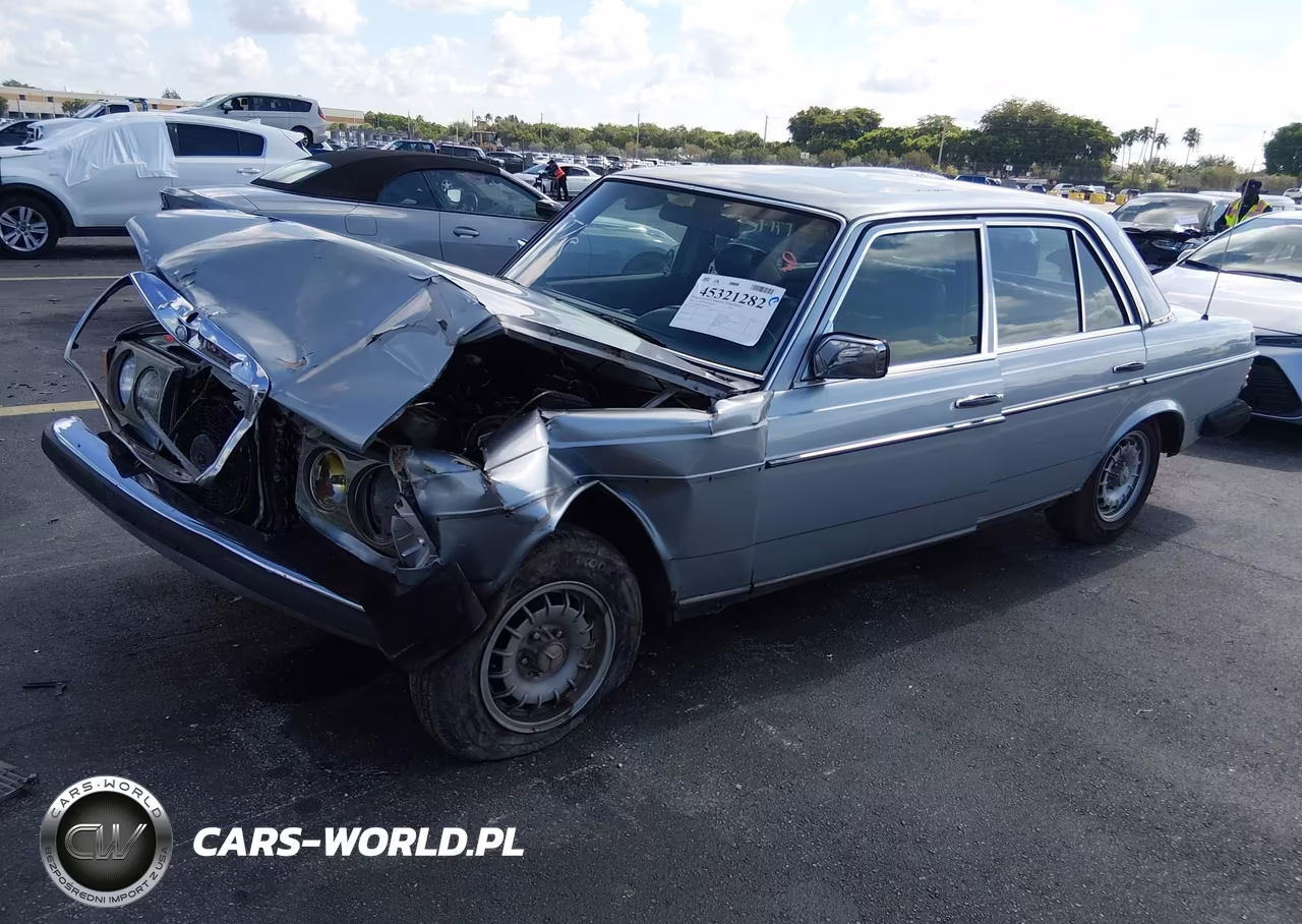 1982 Mercedes-Benz 240 D VIN:WDBAB23A2CB338375 - 2