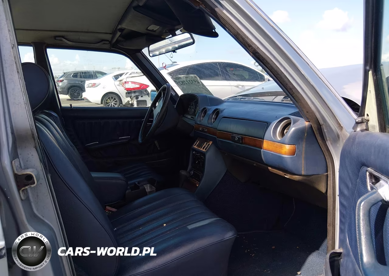 1982 Mercedes-Benz 240 D VIN:WDBAB23A2CB338375 - 5