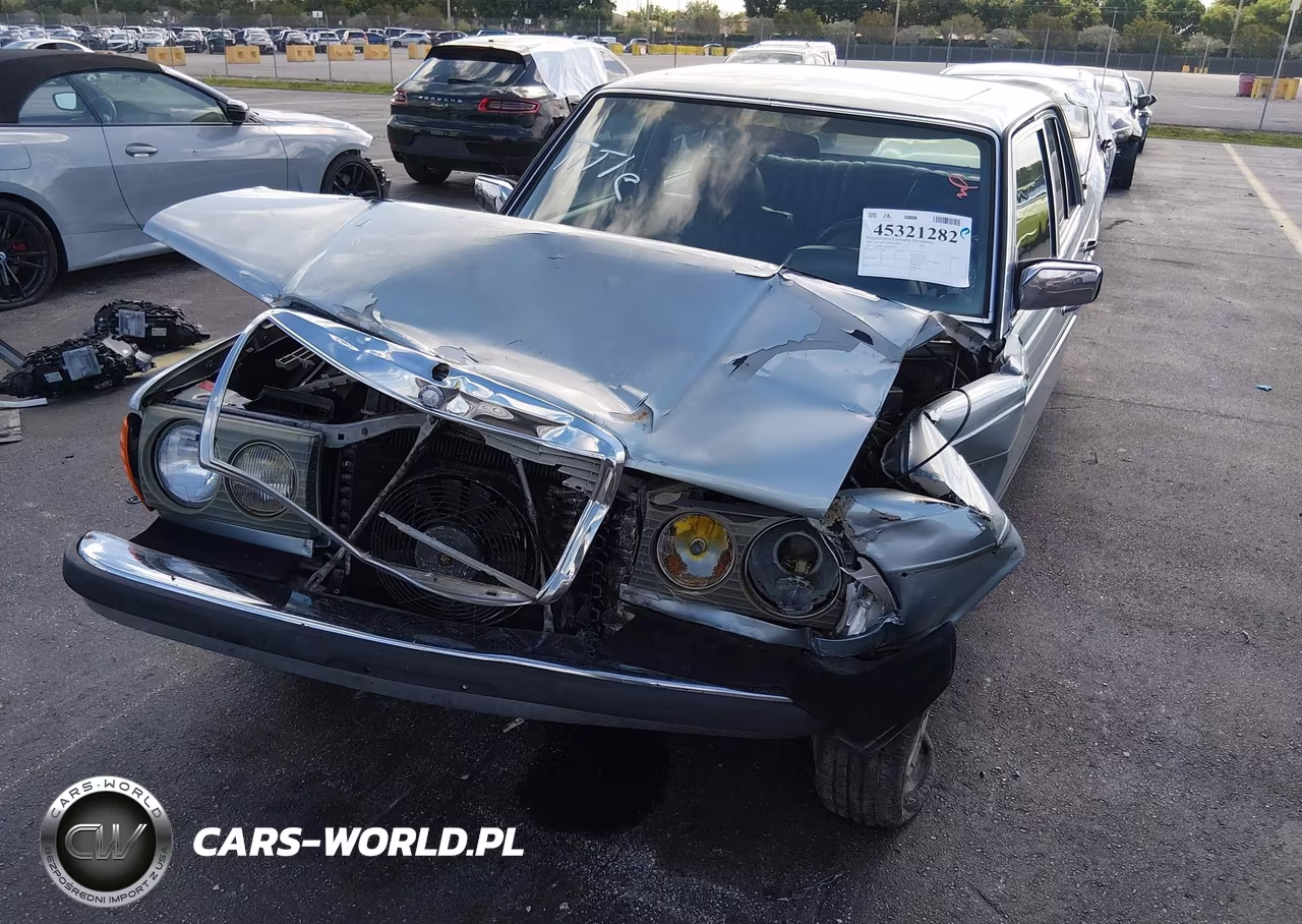 1982 Mercedes-Benz 240 D VIN:WDBAB23A2CB338375 - 6