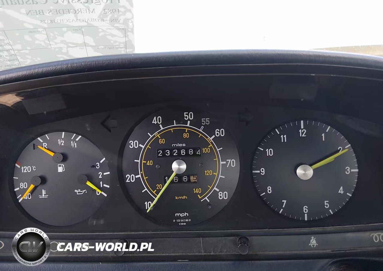1982 Mercedes-Benz 240 D VIN:WDBAB23A2CB338375 - 7