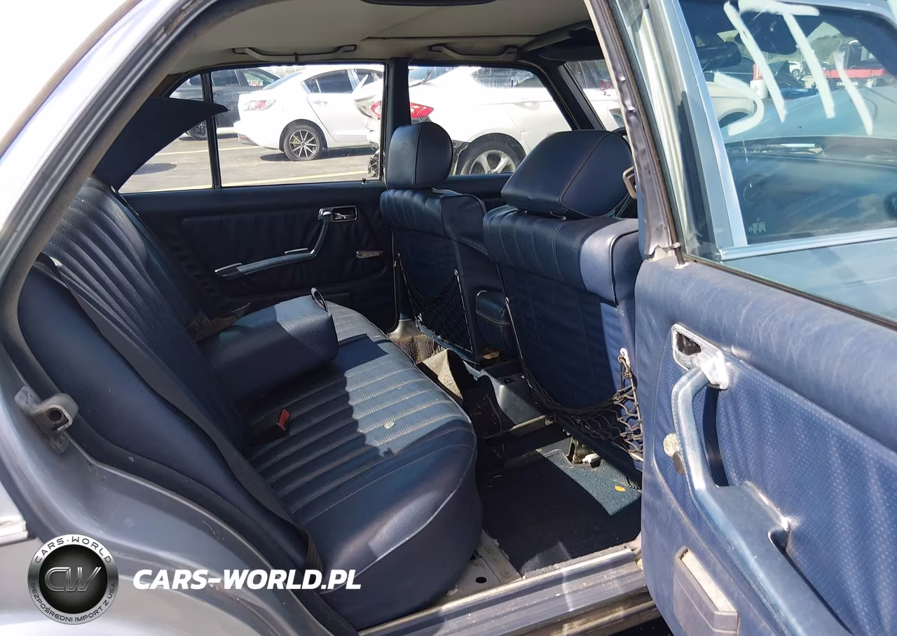 1982 Mercedes-Benz 240 D VIN:WDBAB23A2CB338375 - 8