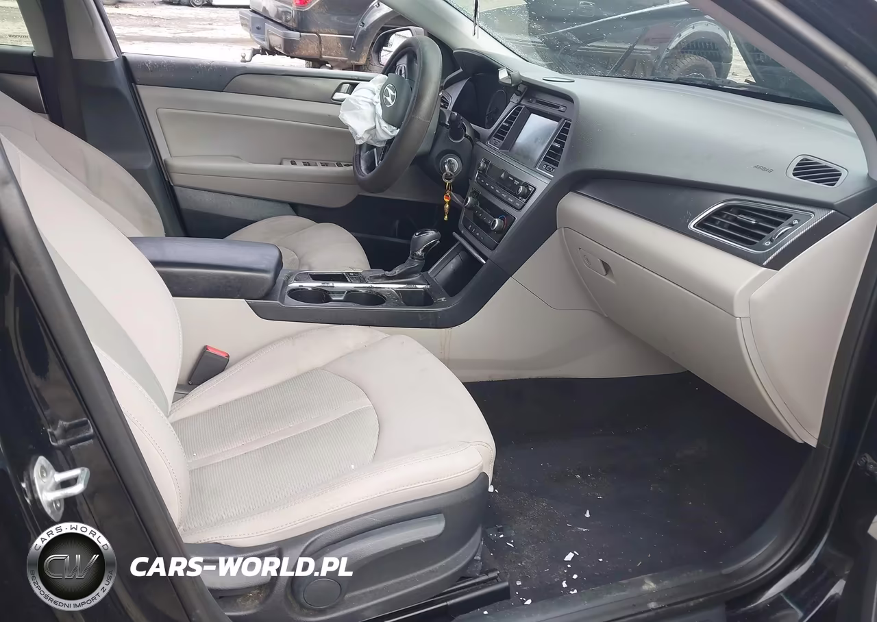 2016 Hyundai Sonata Sport VIN:5NPE34AF1GH352203 - 5